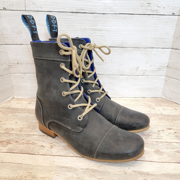 John Fluevog D-D-F-T BBC radio classic  lace up boots - Picture 6 of 15